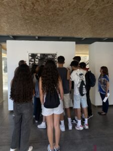 Gigantes exposición Cartagena Samuel Aranda Fluency Idiomas